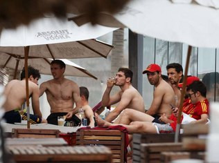 Seleção da Espanha se envolveu em polêmica aqui no Brasil Foto: Getty Images