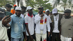 RDC:FAT/Asbl Concert de la paix, l'Artiste congolais très talentueux ADOLPH DOMINGUEZ un ancien du WENGE 4×4 à Kisangani sur l'appel de la Fondation Aimé TEZA