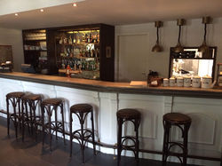 photo1395164635584374772