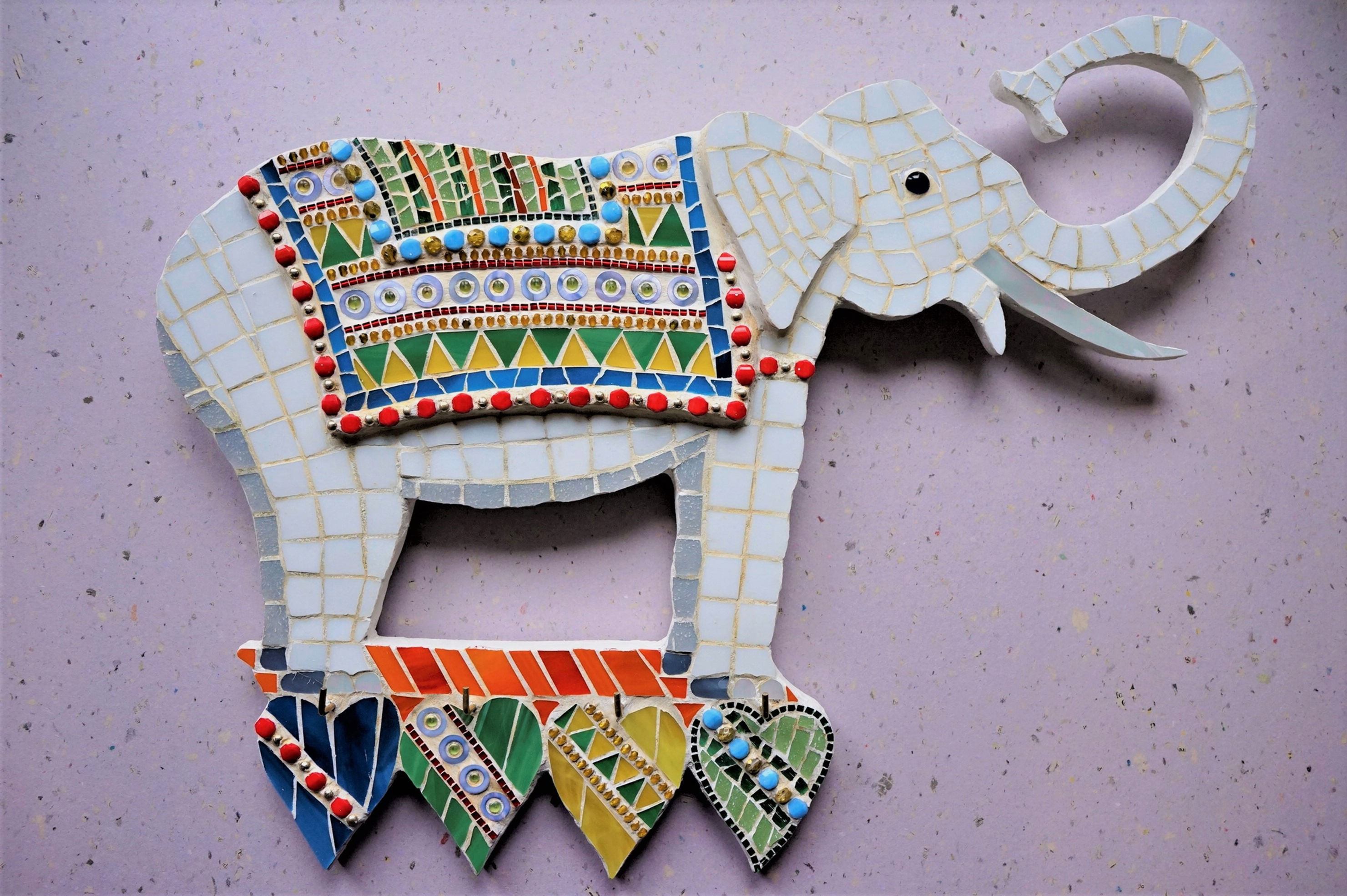 "Weißer Elefant" Hakenleiste