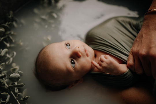 Séance photo shooting bain nouveau-né, bain bébé, Fontainebleau, Seine-et-Marne, Loiret, Normandie
