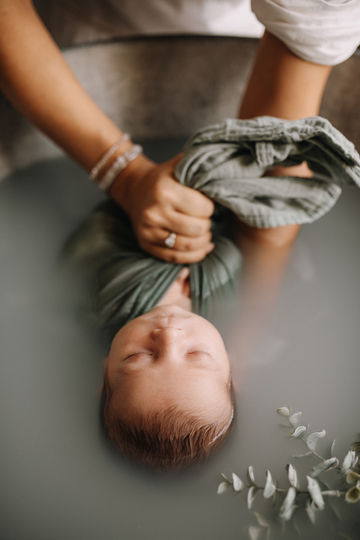 Séance photo shooting bain nouveau-né, bain bébé, Fontainebleau, Seine-et-Marne, Loiret, Normandie