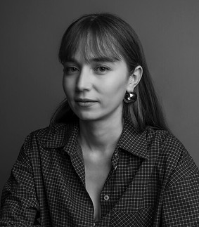 Headshot dc42f10805-headshot.jpg