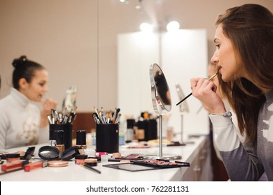 MAKEUPPHOTO.jpeg