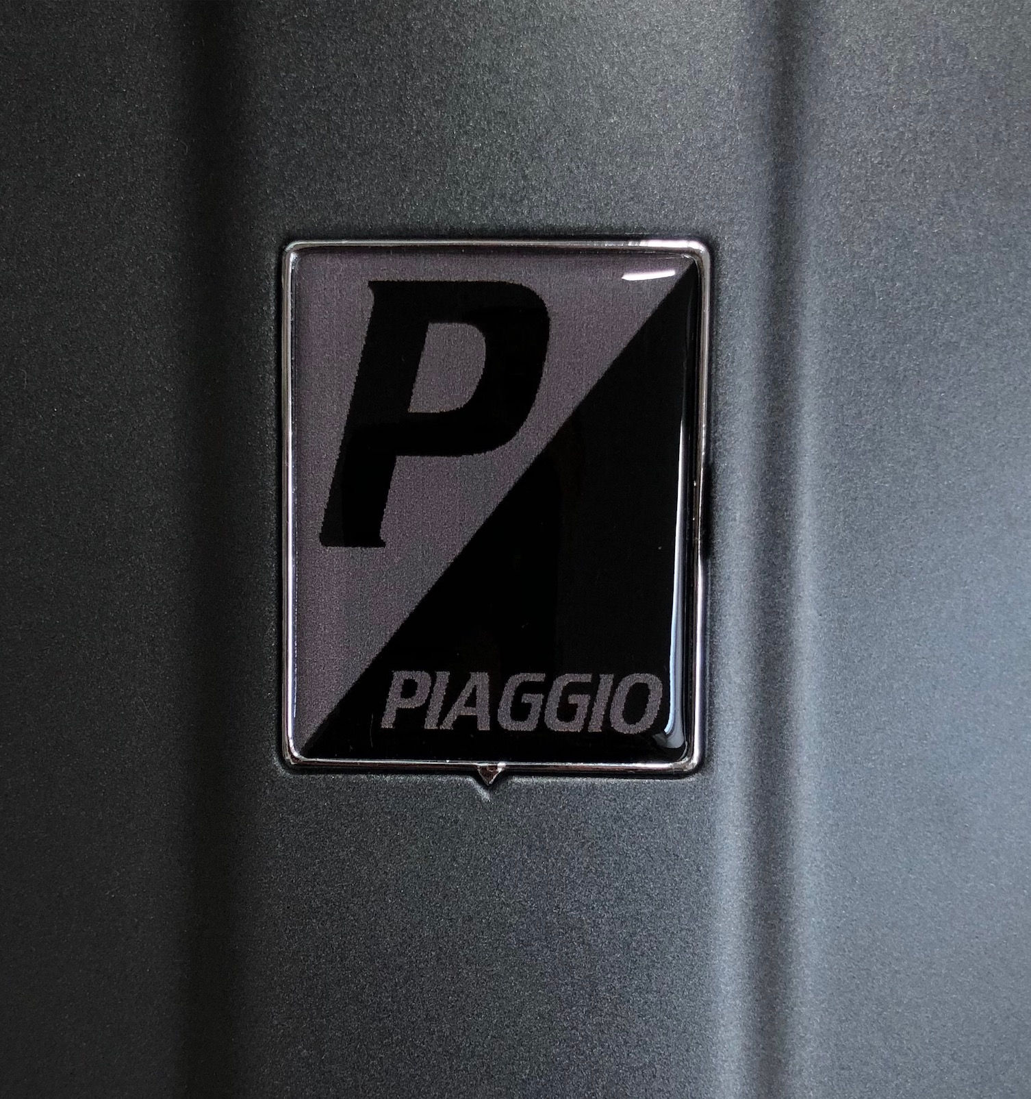 Plakette für die Kaskade "Modern Original grey/black"