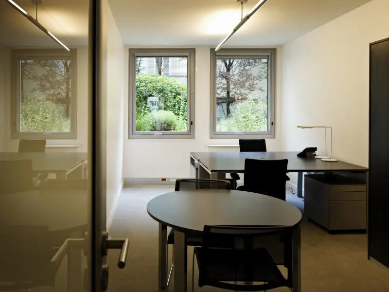 bureaux_parisien_sur_cour