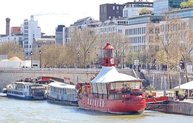 Paris_13eme_Batofar