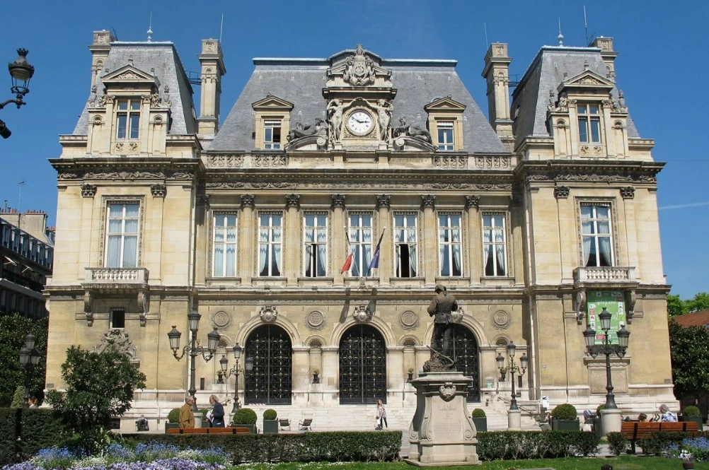 Hotel_de_Ville_Neuilly_sur_Seine.webp