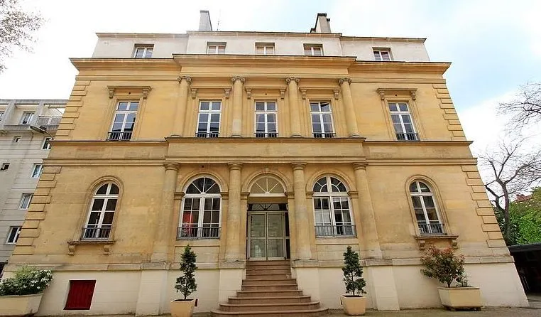 Chateau-Violet_75015