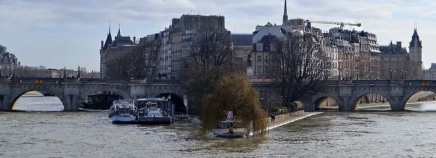 Ile-de-la-Cite_75004
