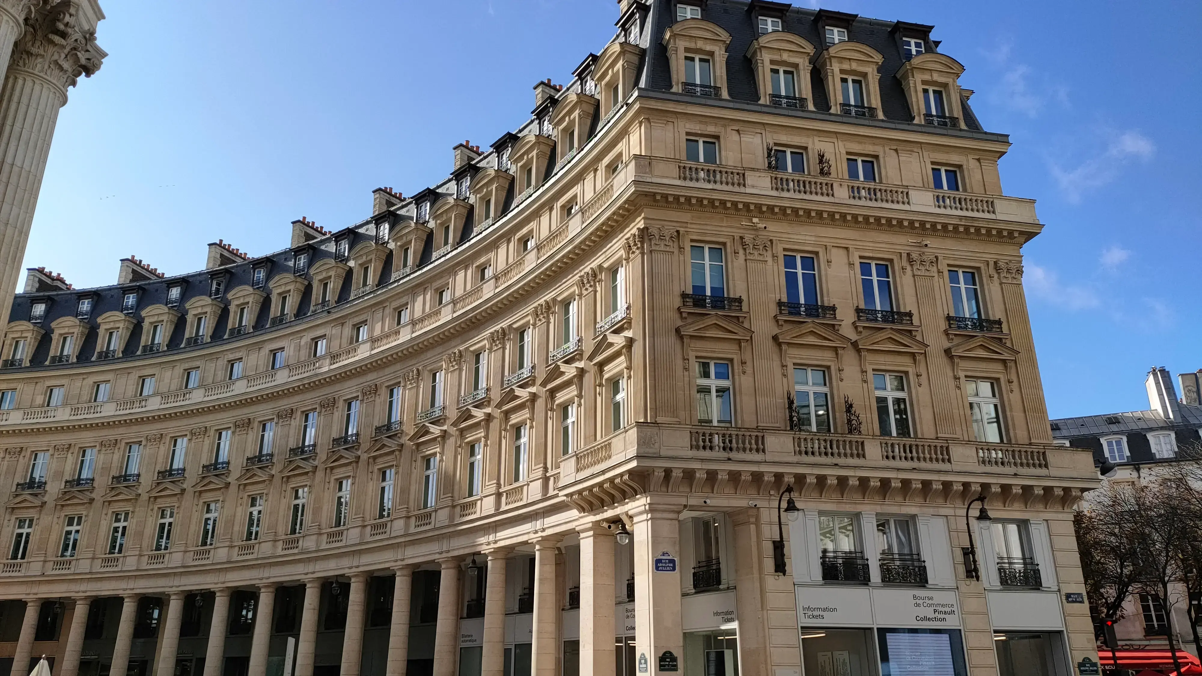 Our team on the lookout for your next apartment in Paris