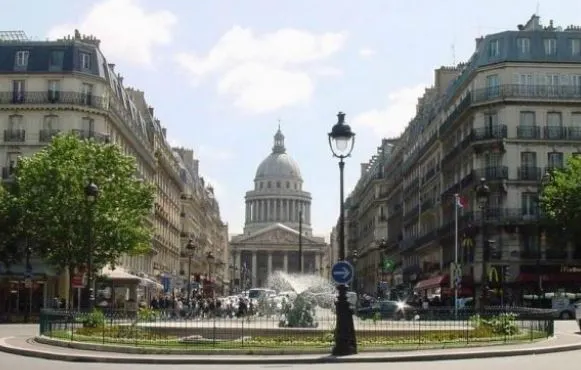 Le-Pantheon_75005