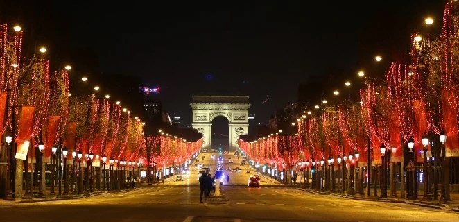 Avenue_Champs-Elysees_75008