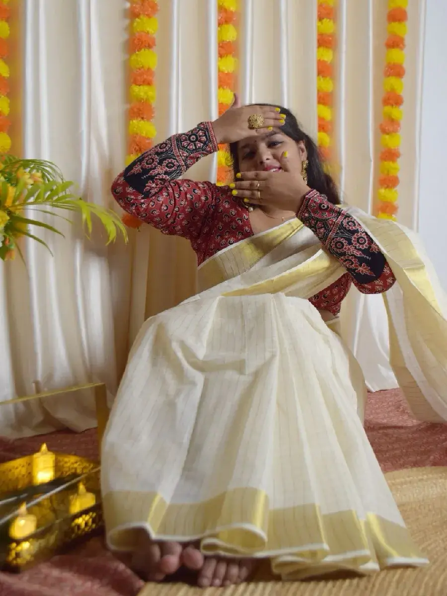 Thumbnail: Tiny Golden Block Kasavu Cotton Saree Top View