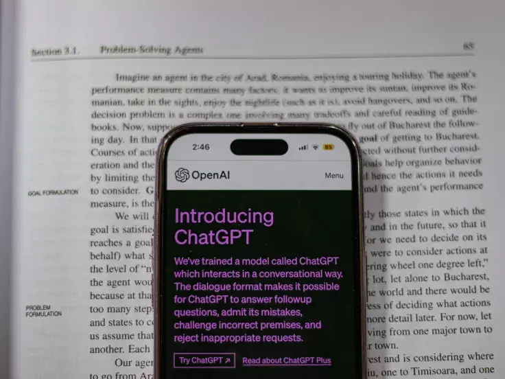 Από τότε που το OpenAI κυκλοφόρησε το ChatGPT, τα πράγματα έχουν αλλάξει δραματικά στο τεχνολογικό τοπίο. Το OpenAI Large Language Model (LLM) είναι τόσο ισχυρό που μπορεί να κάνει πολλά πράγματα, συμπεριλαμβανομένης της δημιουργικής εργασίας όπως η συγγραφή δοκιμίων, η σύνταξη αριθμών, η σύνταξη κώδικα και πολλά άλλα.