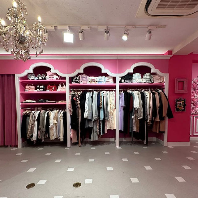 Taberunosky Plus Size Tokyo Store Interior