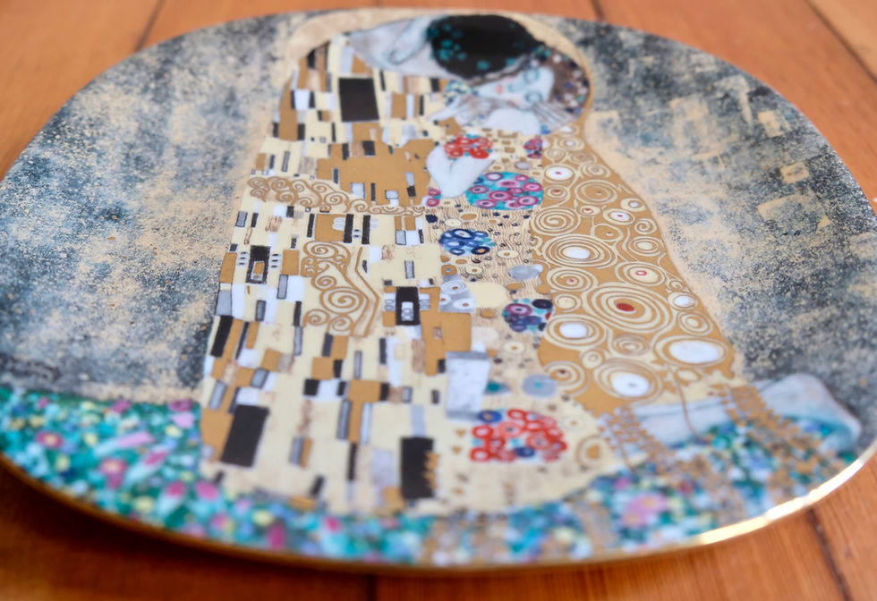 Thumbnail: Gustav Klimt Lilien Porzellan Wall Plates (Pair)
