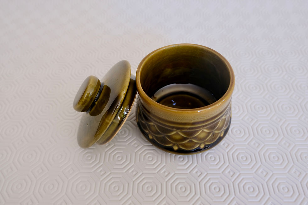 Thumbnail: Retro Creamer and Sugar Bowl