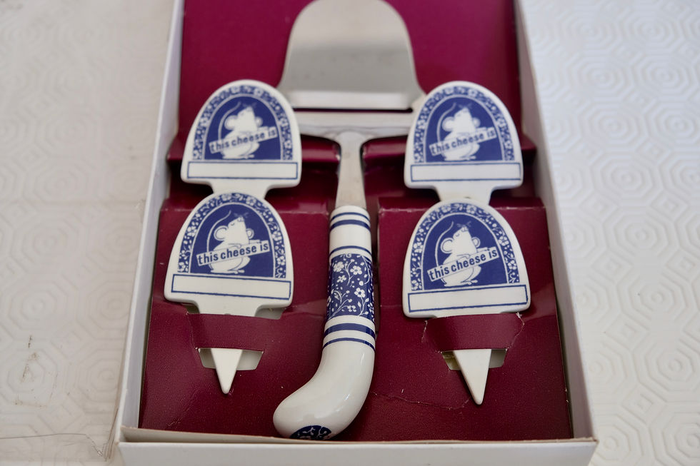 Thumbnail: Vintage Cheese Set