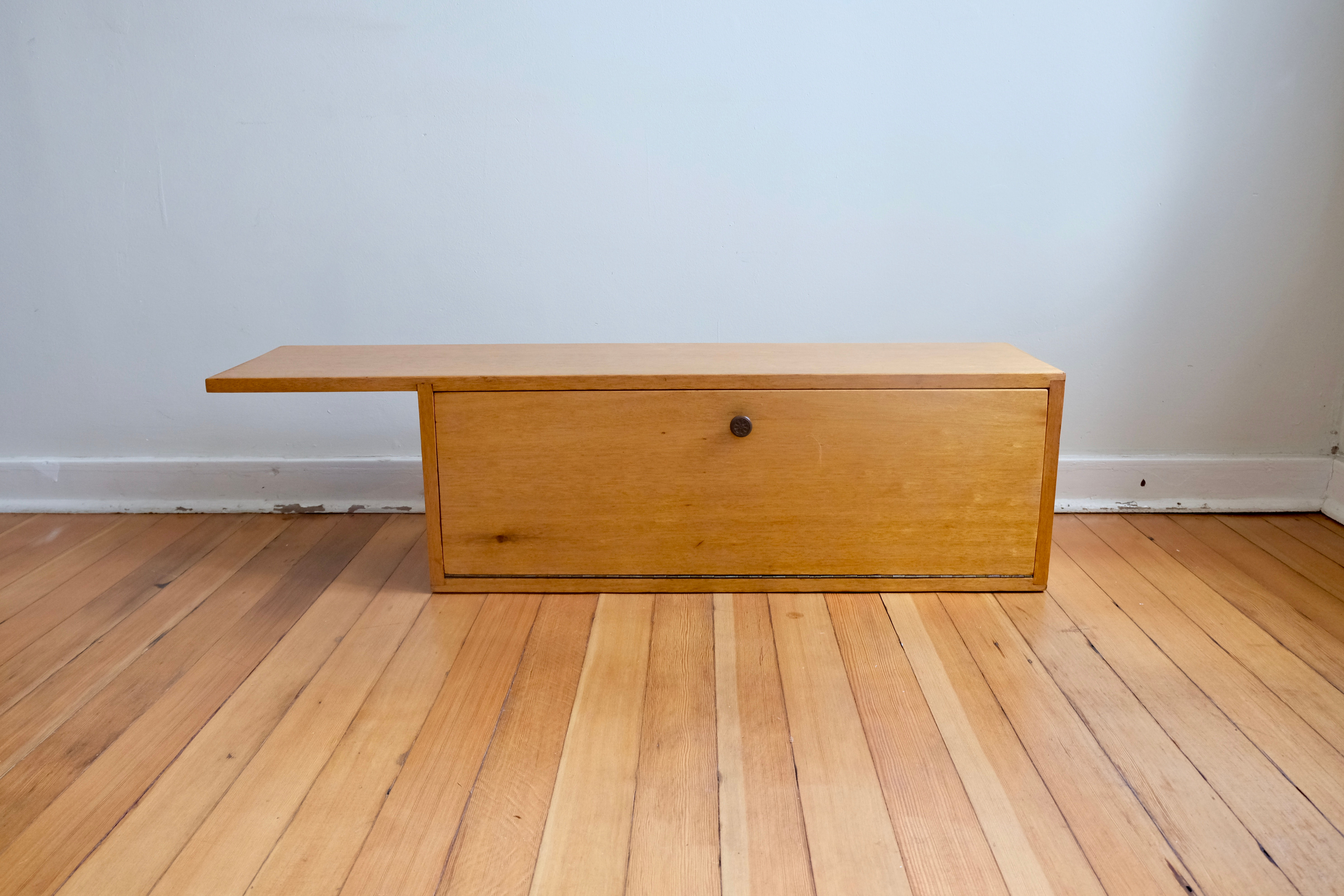 Retro Wall Mounted Cabinet