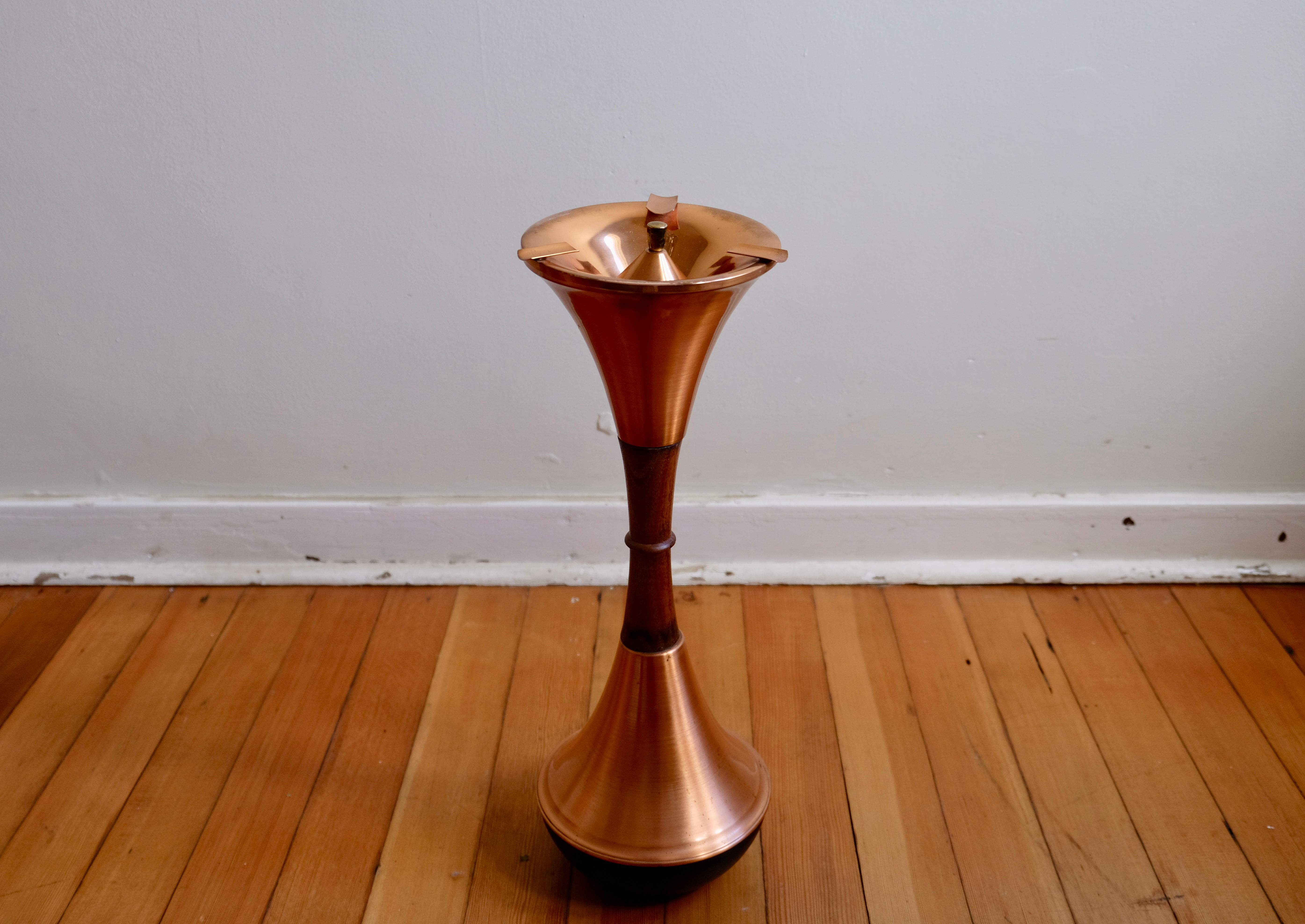 Retro Standing Ashtray