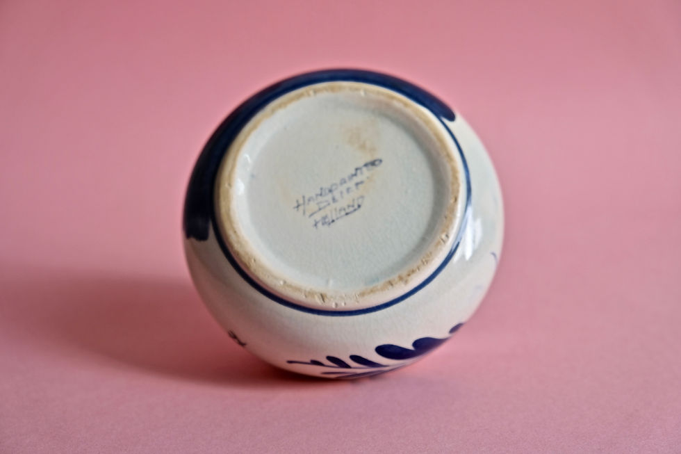 Thumbnail: Delft Spin Ashtray