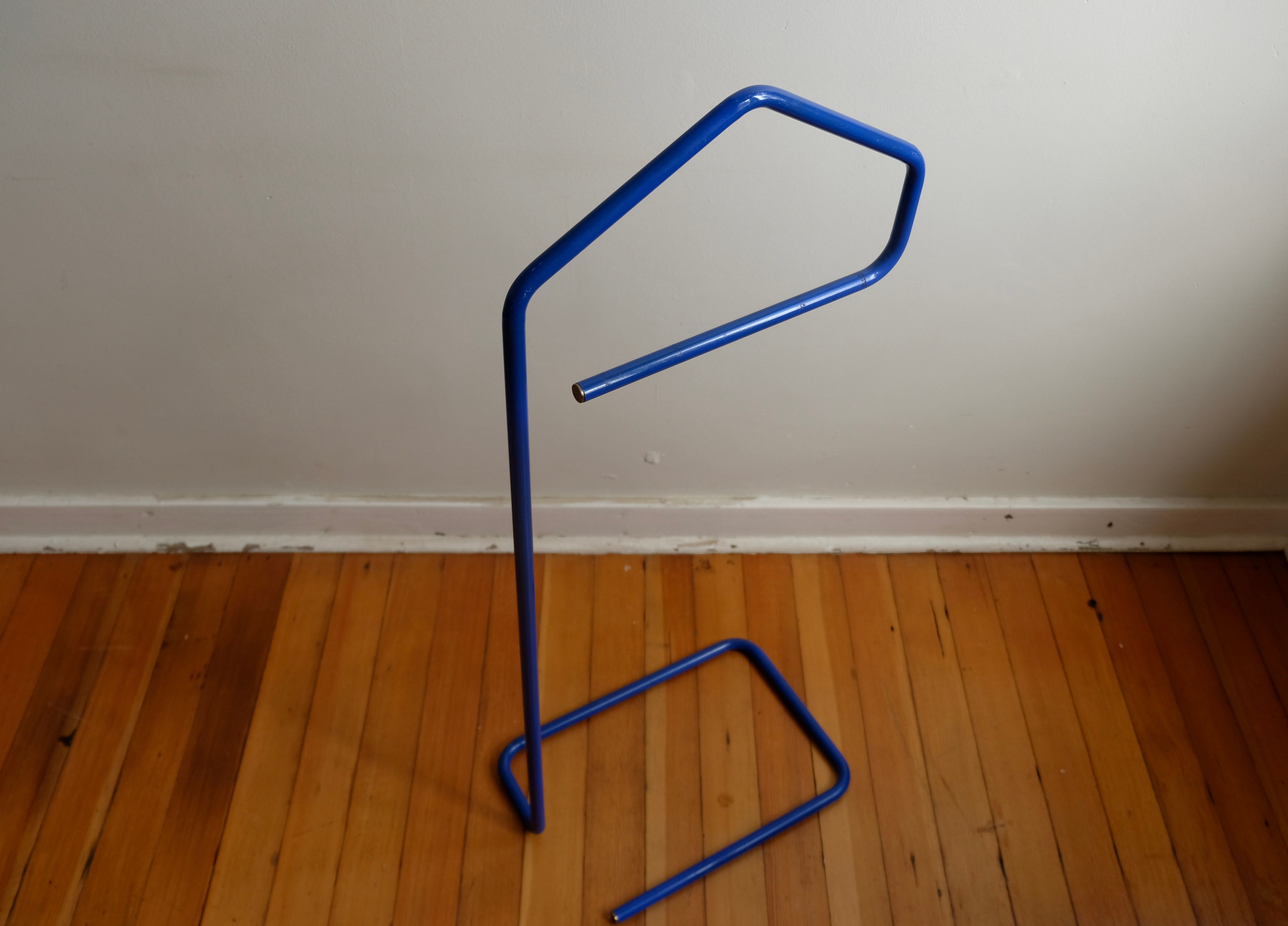 Retro Metal Dumb Valet