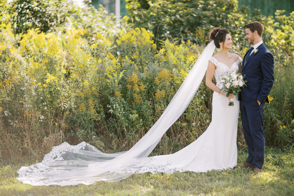 Carly-Frohlich-Photography-Toronto-Muskoka-Cottage-Farm-Rustic-Wedding-Editorial-web-20.jp