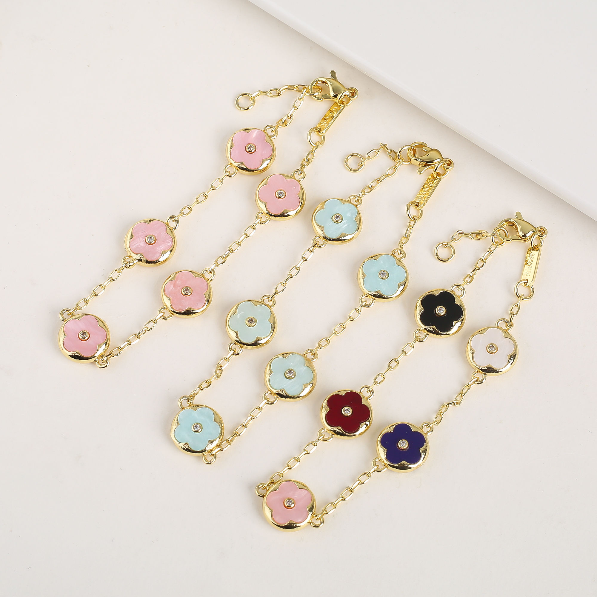 Trendy Creative Adjustable Round Five Leaf Flower Gold-Plated Bracelet Luxury fo