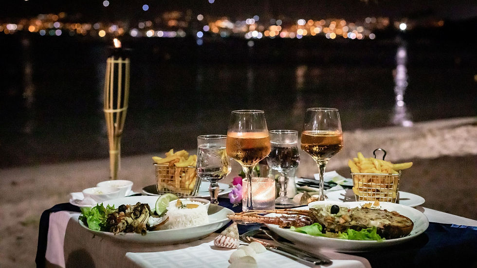 Un dîner sur la plage à l'Hôtel Bambou