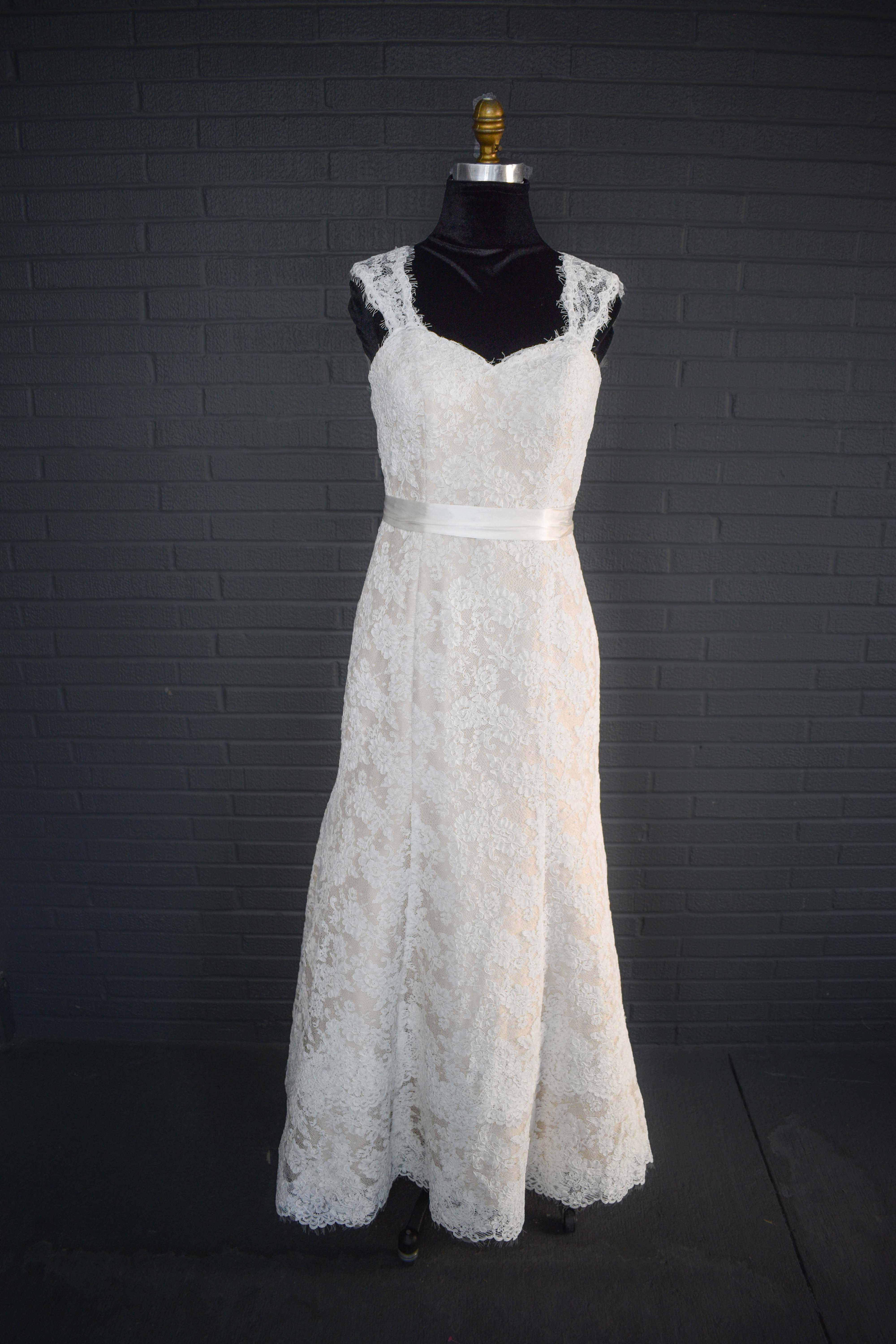 Oleg Cassini Ivory Wedding Gown- Size 8