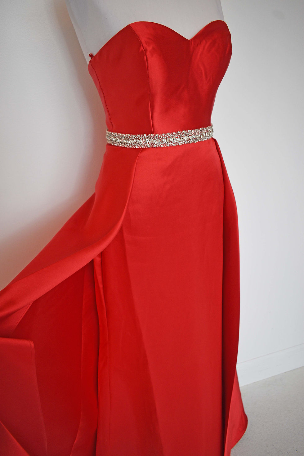 Thumbnail: Red Taffeta Gown- Size 6