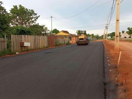 Prefeita Rosana Gomes investe em asfaltamento de ruas e Avenida Brasil é a contemplada da vez