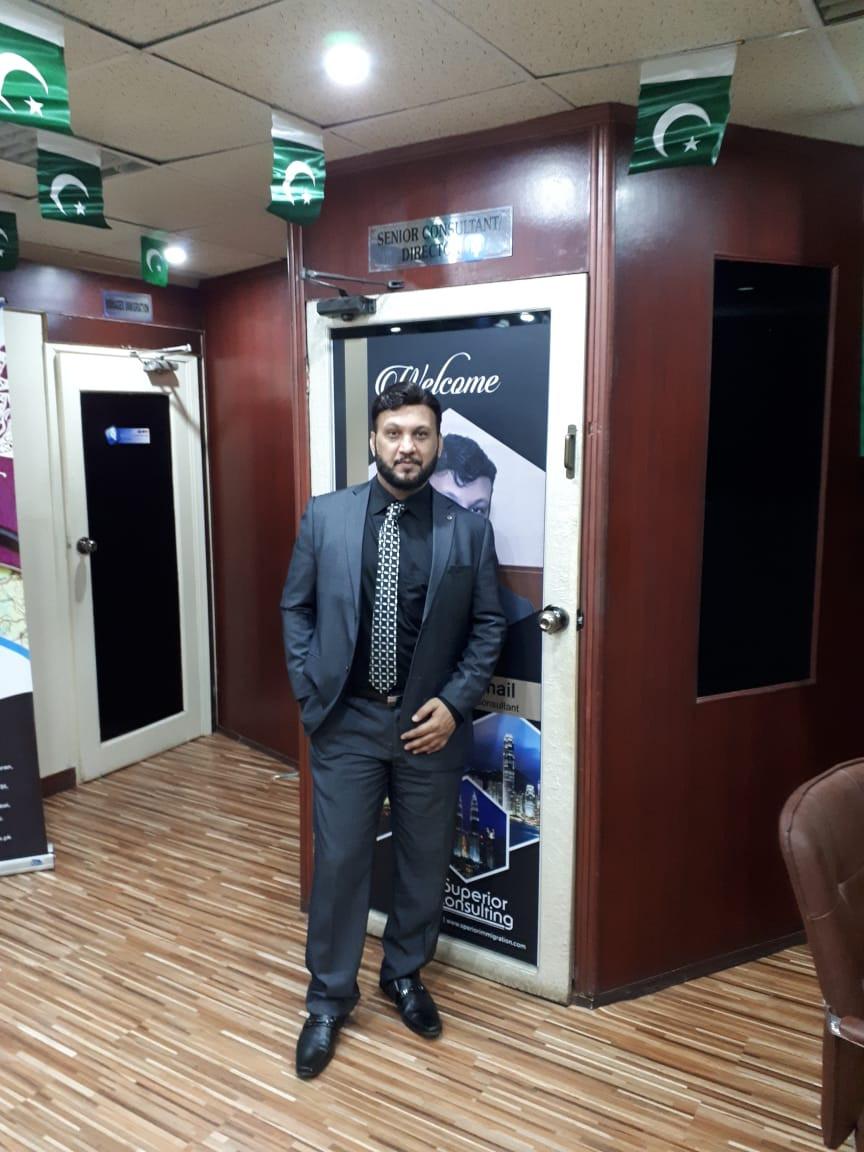 Best Canada Australia Immigration Consultant in Karachi Pakistan and Dubai UAE Mr. Adil Ismail 