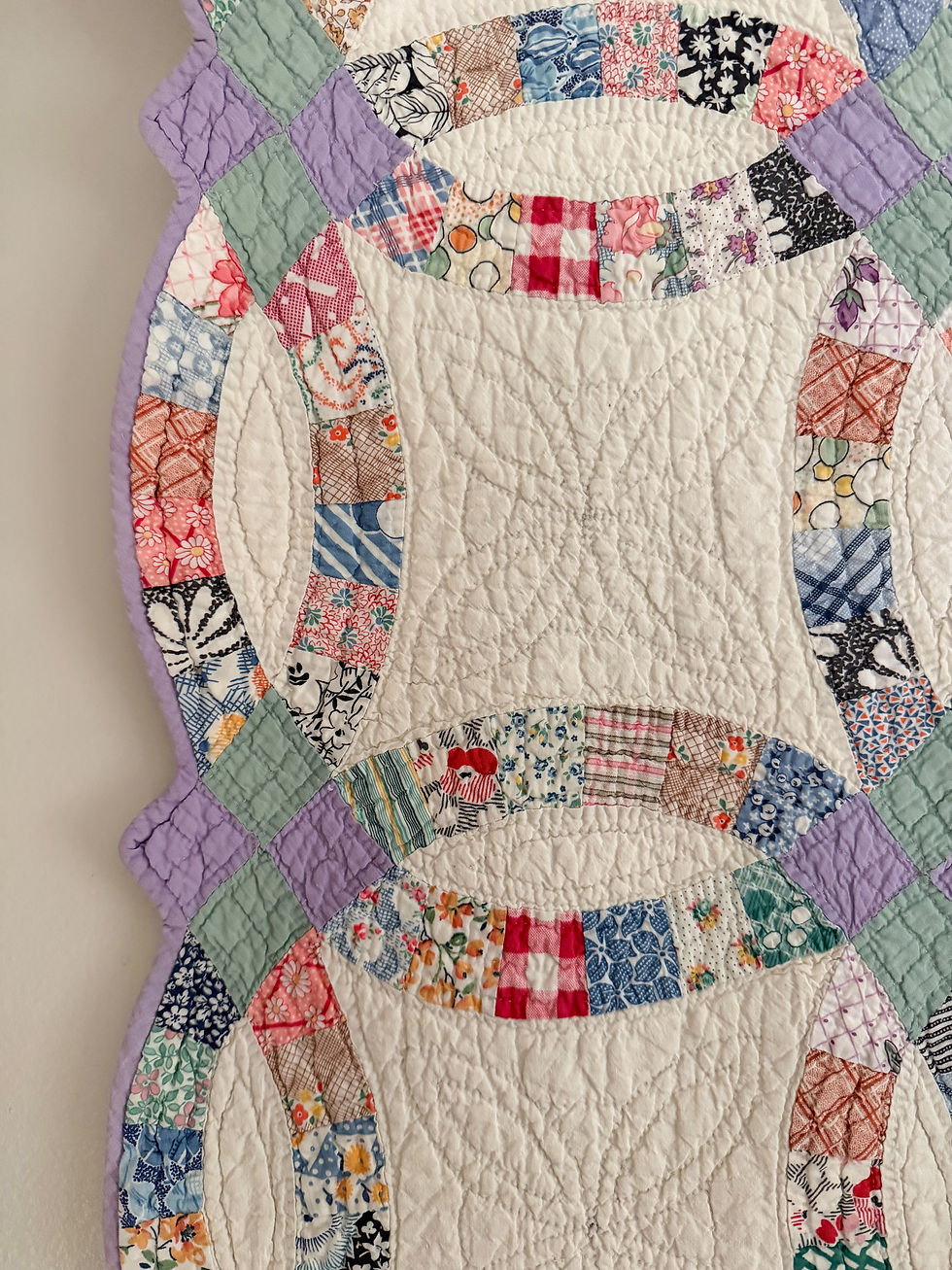 Thumbnail: Neutral double wedding ring quilt