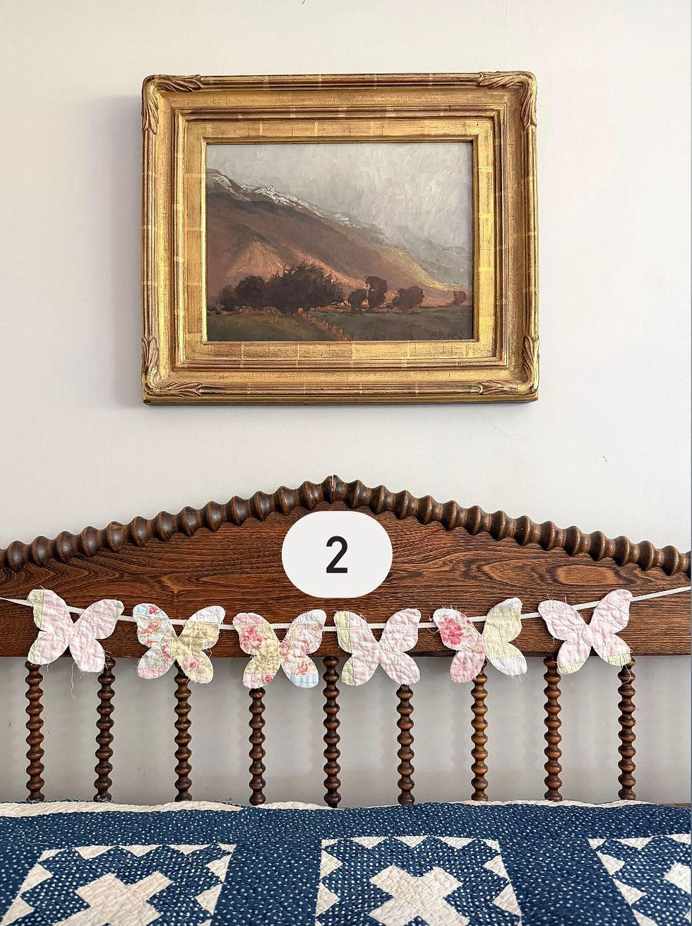 Thumbnail: Butterfly garland 