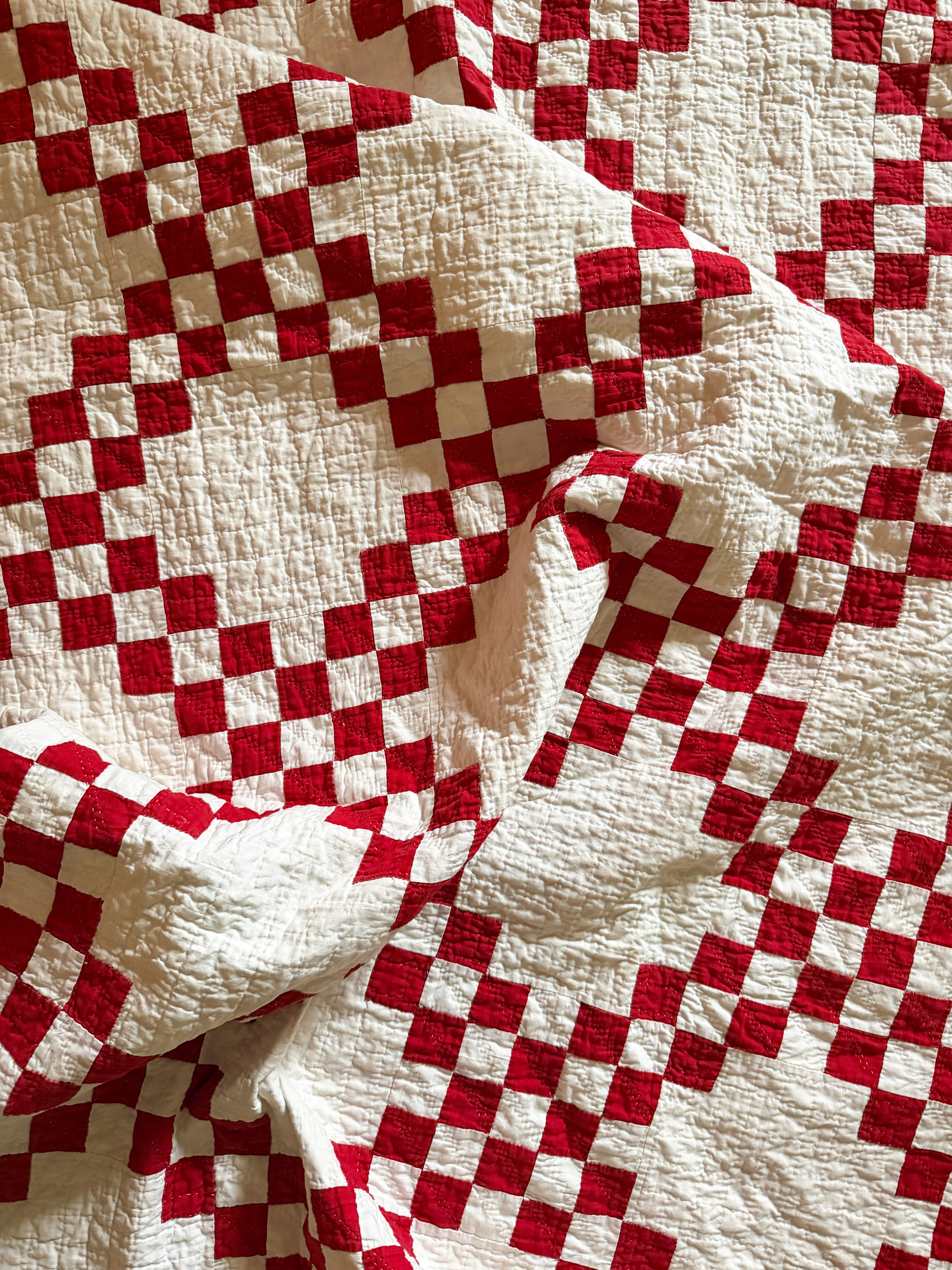 Red Irish chain quilt 
