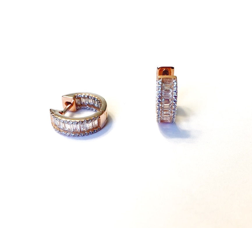 Miniatura: A navette con bordo zirconato