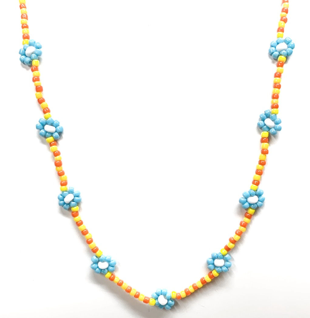 Pietrine e fiorellini color con catena in argento regolabile