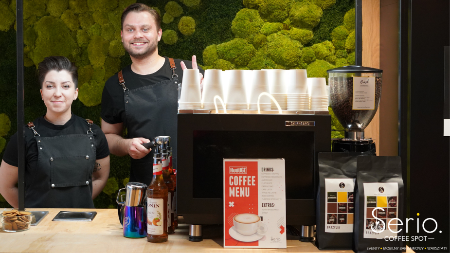 Mobilny bar kawowy. Barista na targi. Kawa na konferencję