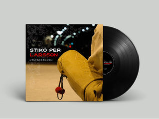 Stiko Per Larssons två första album på vinyl.