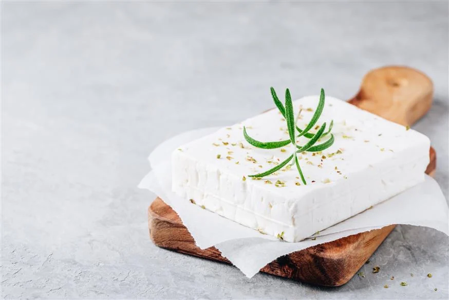 Τυρί Φέτα σε δοχείο