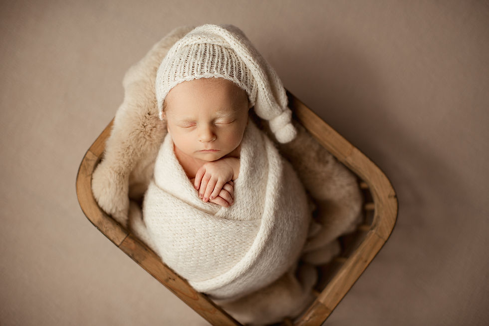 best newborn photographer near me, Houston baby portraits, newborn photoshoot Houston