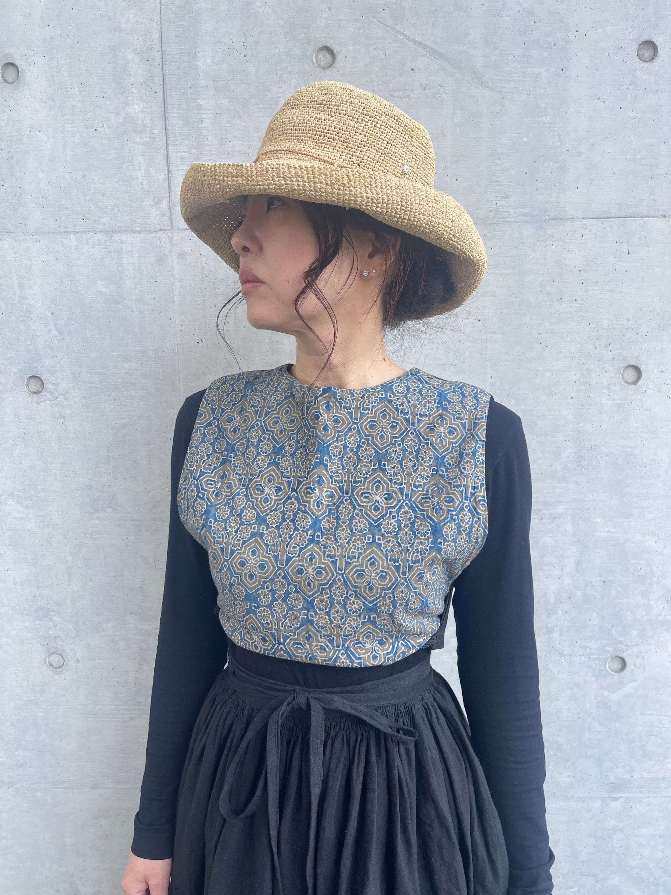 アジュラック生地のベルタントベスト ブルー