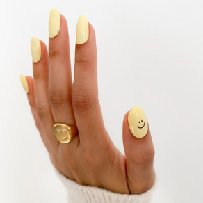 Trend Alert: Smiley Mani
