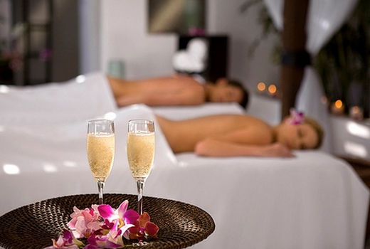 couples-massage-champagne.jpg