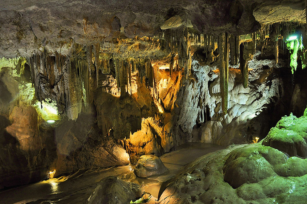 Interior-Photography-of-Cave