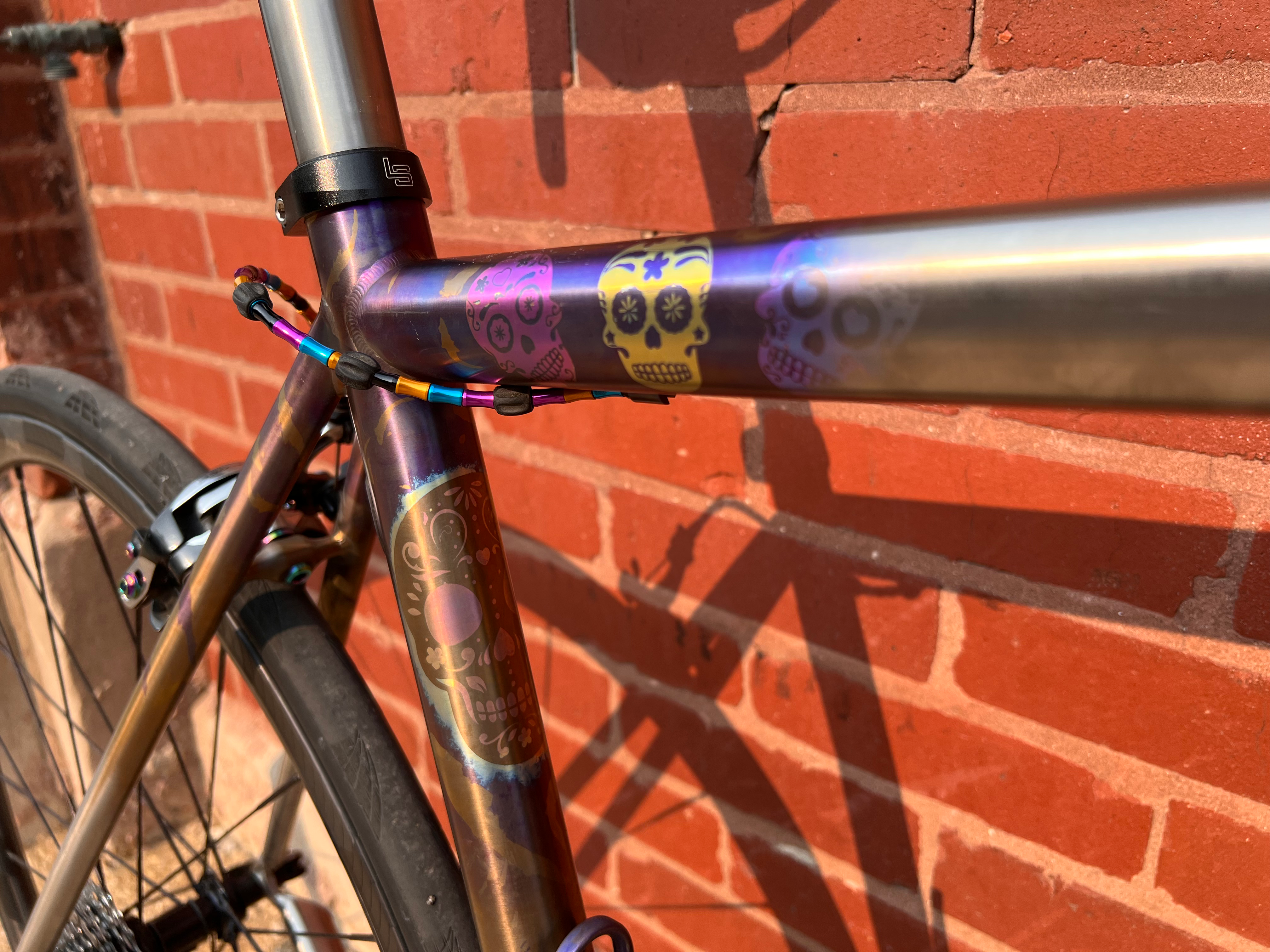 Purple-to-Teal Frame Design