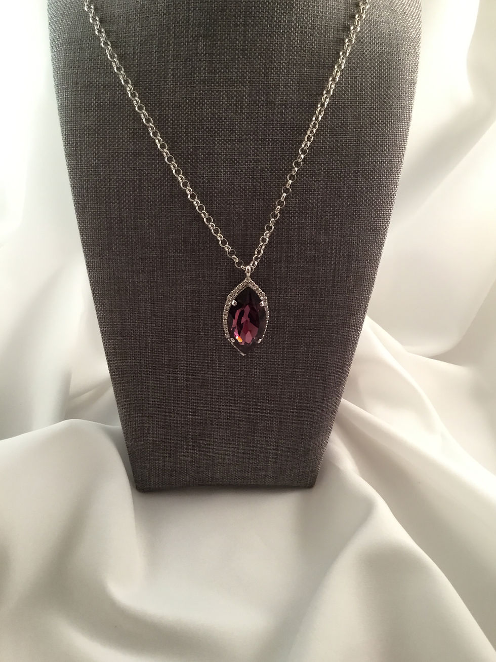 Thumbnail: NPN0014 30x17mm Navette Pendant