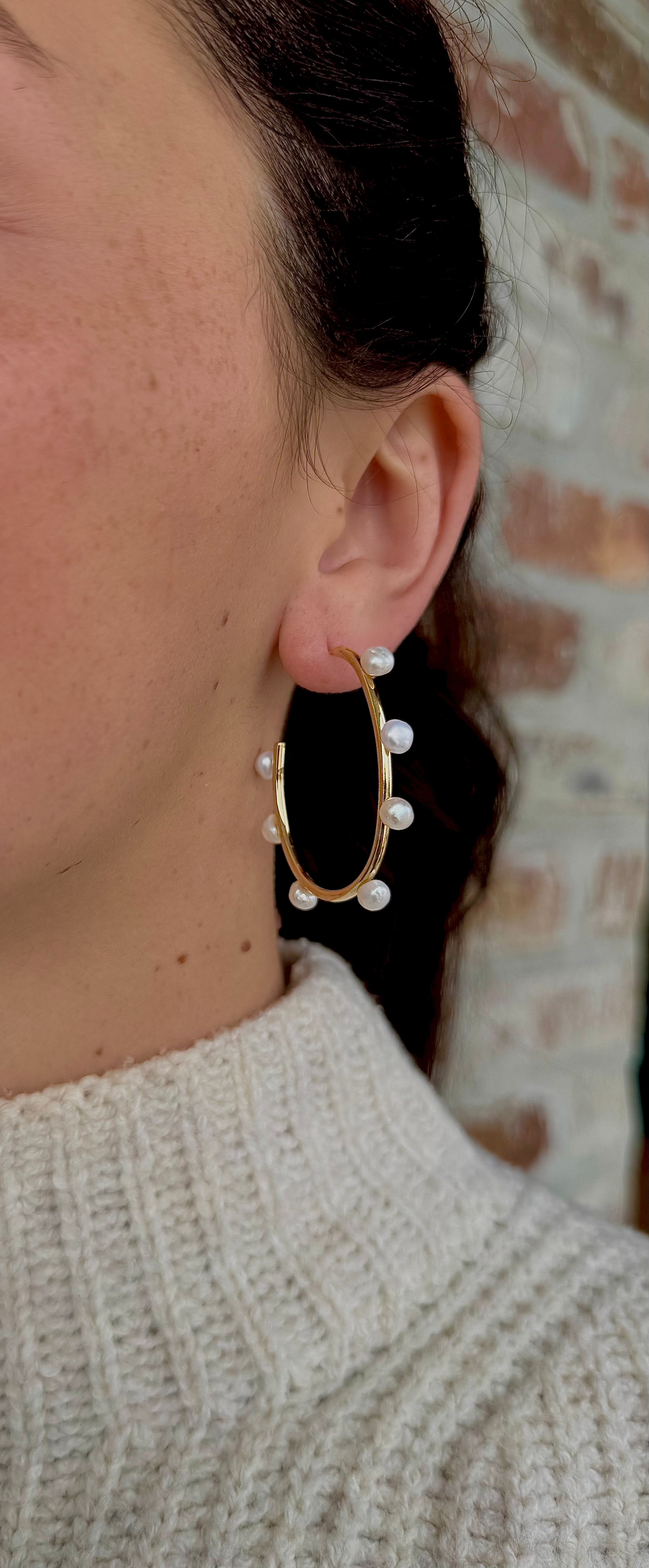 Sheila Pearl Hoop Earrings 